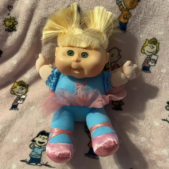 2015 Cabbage Patch Kids Blonde Hair Green Eyes Ballet Ballerina Outfit Blue - Picture 1 of 6
